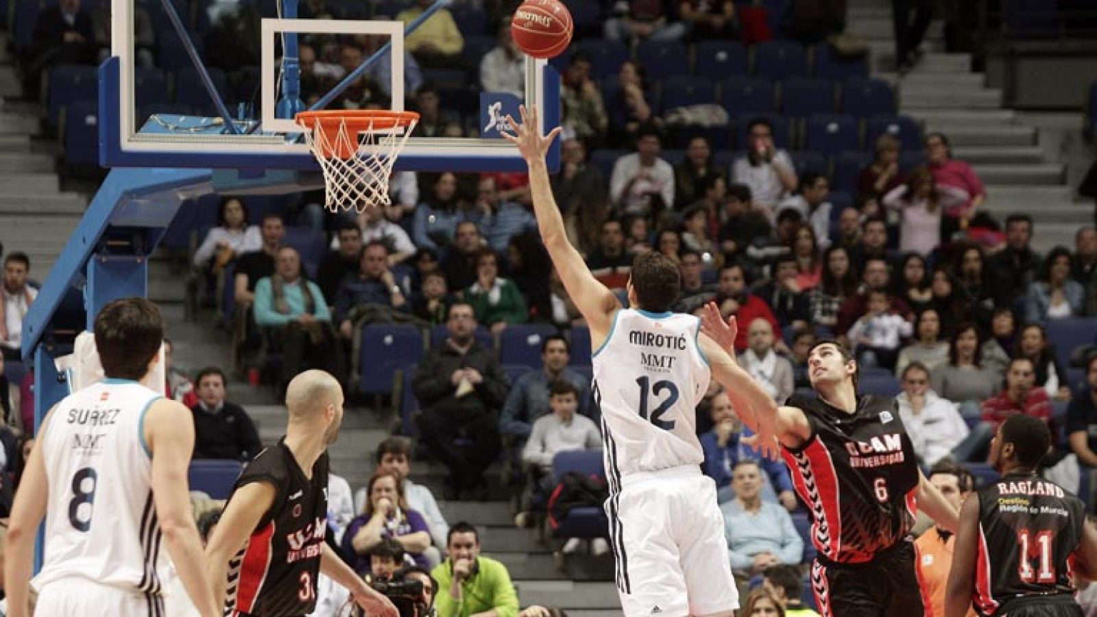 Baloncesto en RTVE: Real Madrid 86-69 UCAM Murcia | RTVE Play