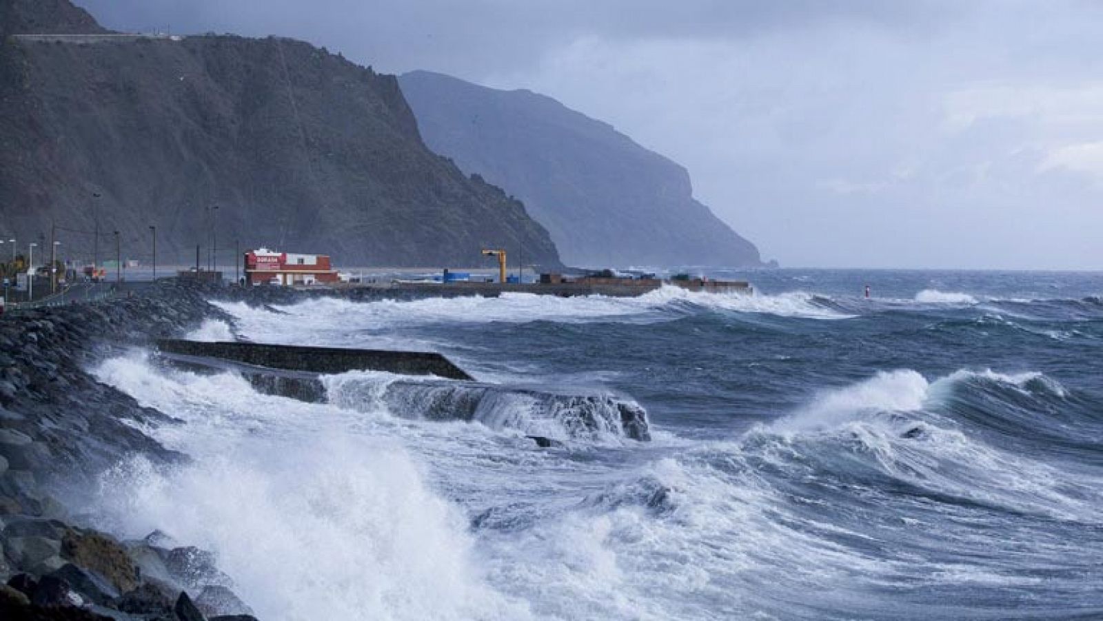Informativo 24h: Canarias, en emergencia por viento  | RTVE Play