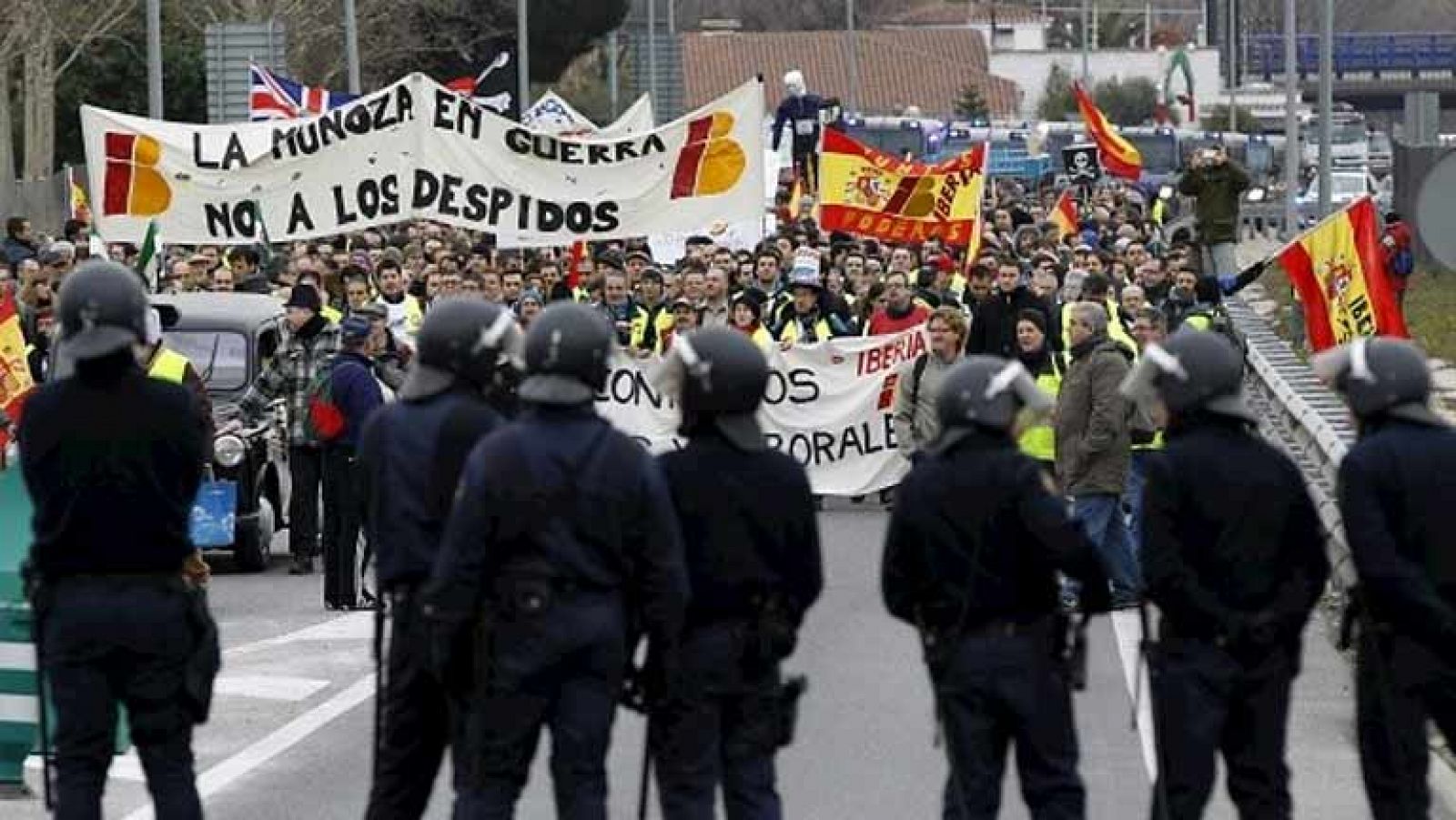 Informativo 24h: Movilizaciones por la huelga de Iberia a la que se suman los pilotos | RTVE Play