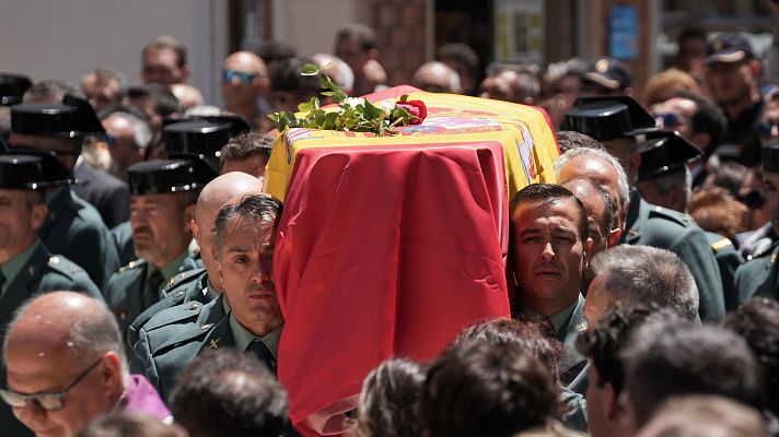 Emotiva despedida en Huelva a los dos guardias civiles muertos | Ver