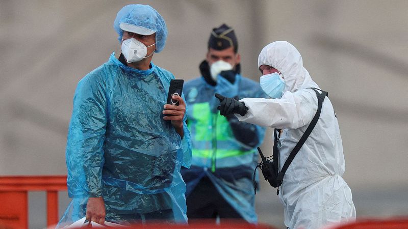 Así han vivido los españoles su evacuación del crucero Hondius | Ver