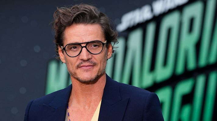 Pedro Pascal vuelve a meterse en la piel del Mandolarian - Telediario 1 | Ver