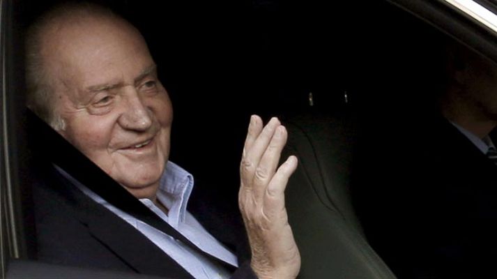 Telediario 1 - El rey sale de la UCI