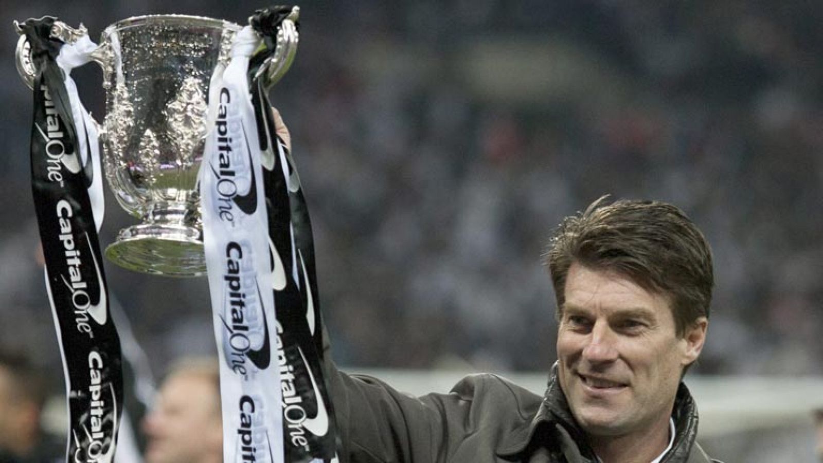 Telediario 1: Laudrup analiza el Manchester-Real Madrid | RTVE Play