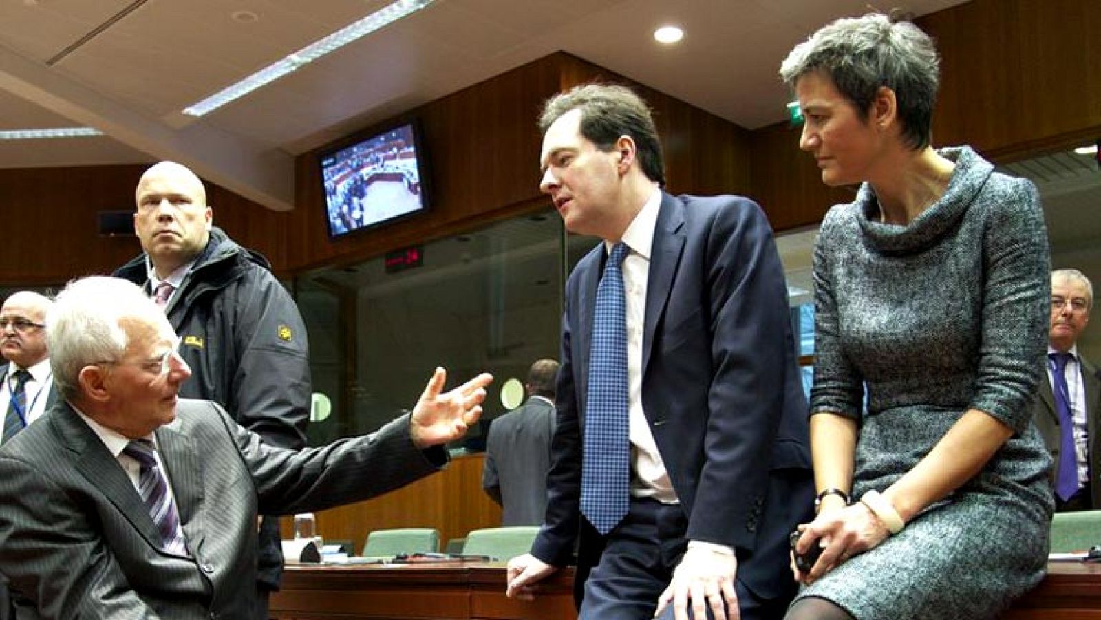 El Ecofin discute este martes si se aprueba el tope a los bonus de los banqueros