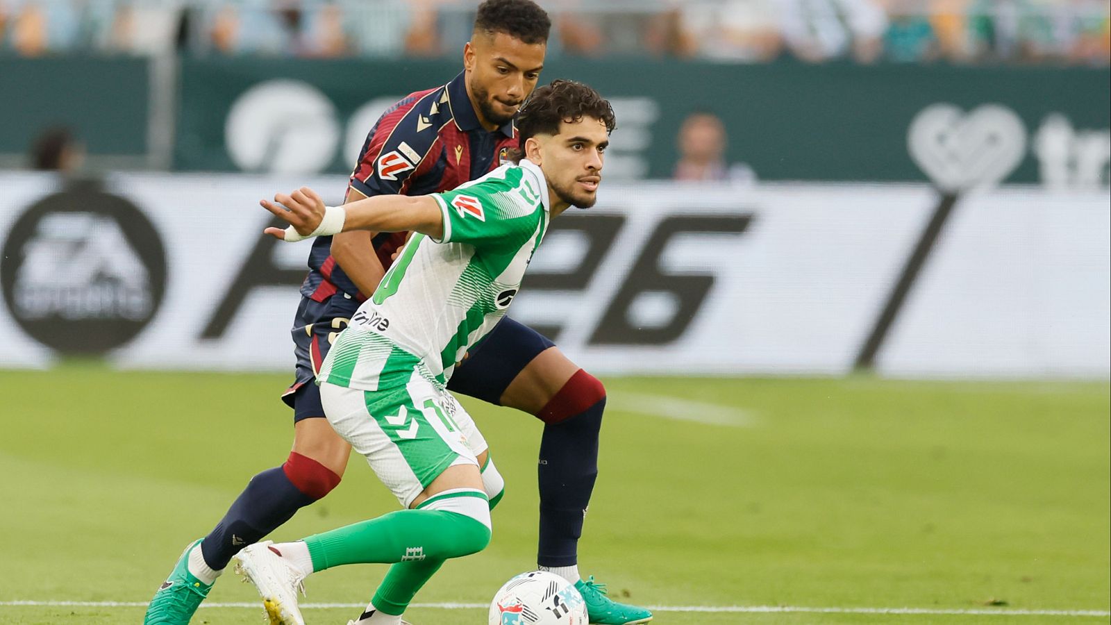 Real Betis - Levante UD: resumen partido 38ª jornada | Primera | Ver