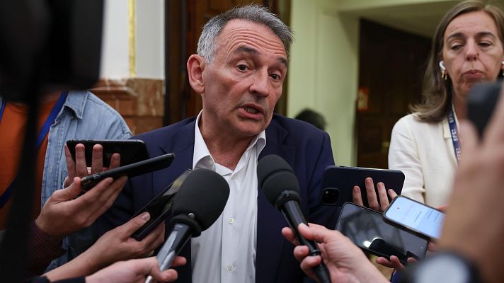 Santiago (Sumar): \"Zapatero se ha buscado problemas por mediar en Venezuela\" - Parlamento - Radio 5 | Ver