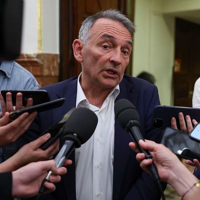 Santiago (Sumar): \"Zapatero se ha buscado problemas por mediar en Venezuela\" - Parlamento - Radio 5 | Ver