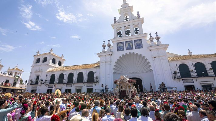 Las hermandades se presentan ante la Virgen del Rocío | Ver