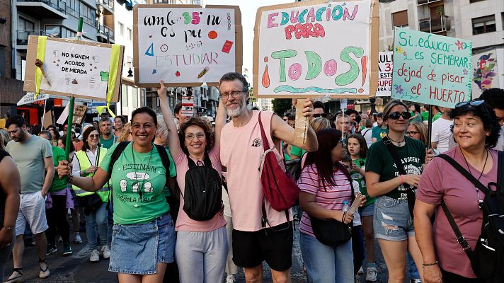 Manifestación en defensa de la educación pública en Valencia | Ver