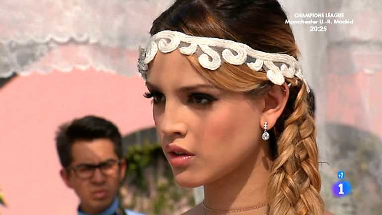 Amores verdaderos - Capítulo 99 - Nikki toma una decisión sobre casarse o no con Roy - ver ahora