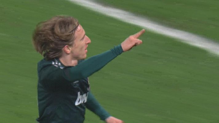 Champions League - Modric empata con un golazo (1-1)