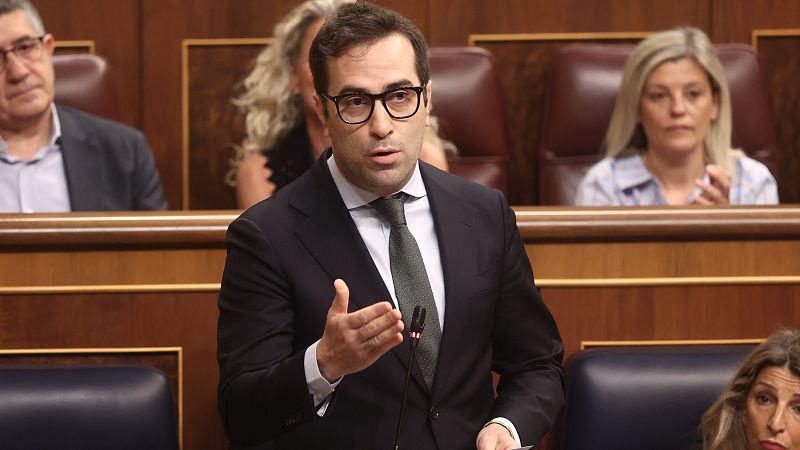 El PP carga contra "tanta corrupción" del Gobierno y Cuerpo expresa "tolerancia cero" - Informativo 24h | Ver