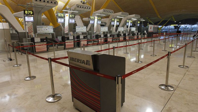 Se cancelan casi 240 vuelos por la tercera jornada de paros de la semana en Iberia