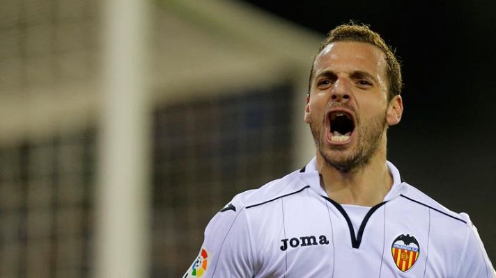 El Valencia llega a París para remontar