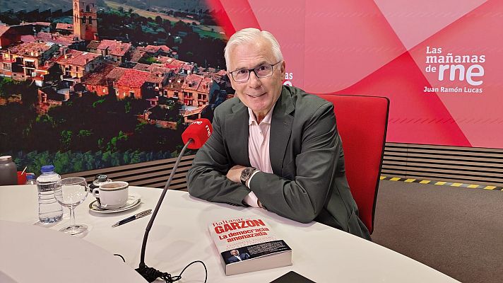 \"Me sorprende que los sumarios ya se instruyan en los medios\" - Las mañanas de RNE | Ver