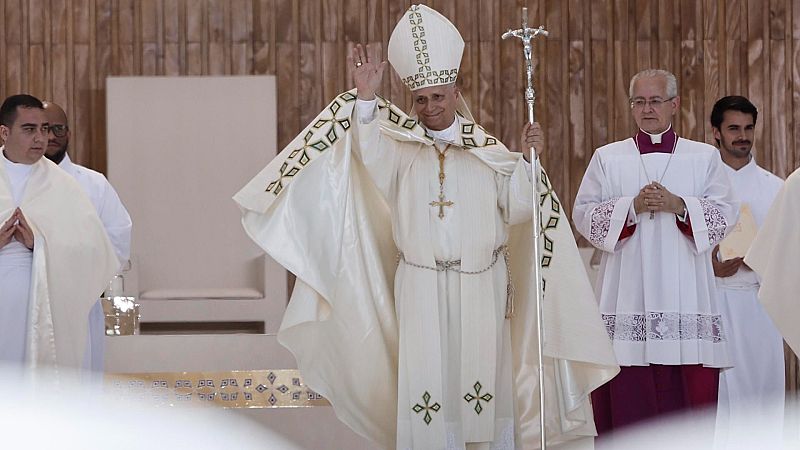 Más de un millón de fieles en la primera misa del papa en España - Telediario Fin de Semana | Ver