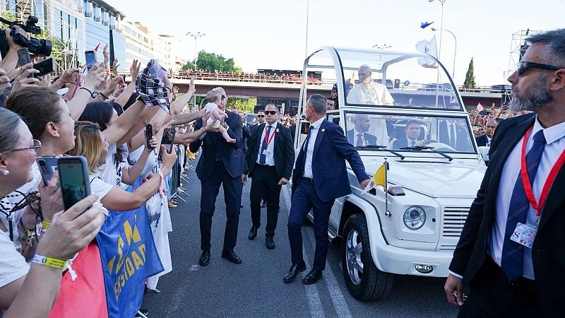 Último día del papa en Madrid: peregrinos que regresan y otros que se quedan - Telediario 1 | Ver