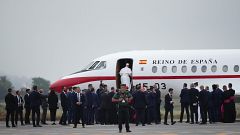 El papa viajará hasta Roma en el Falcon del rey después de que su avión sufriera una avería