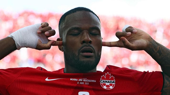 Gol de Cyle Larin en el partido Canadá - Bosnia Herzegovina | Mundial 2026 | Ver vídeo