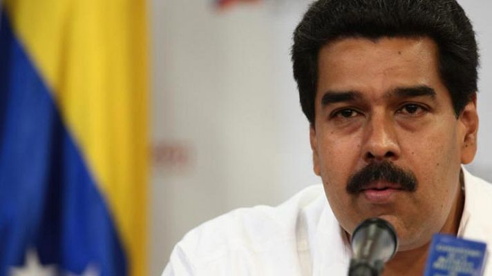 Maduro jura la presidencia interina