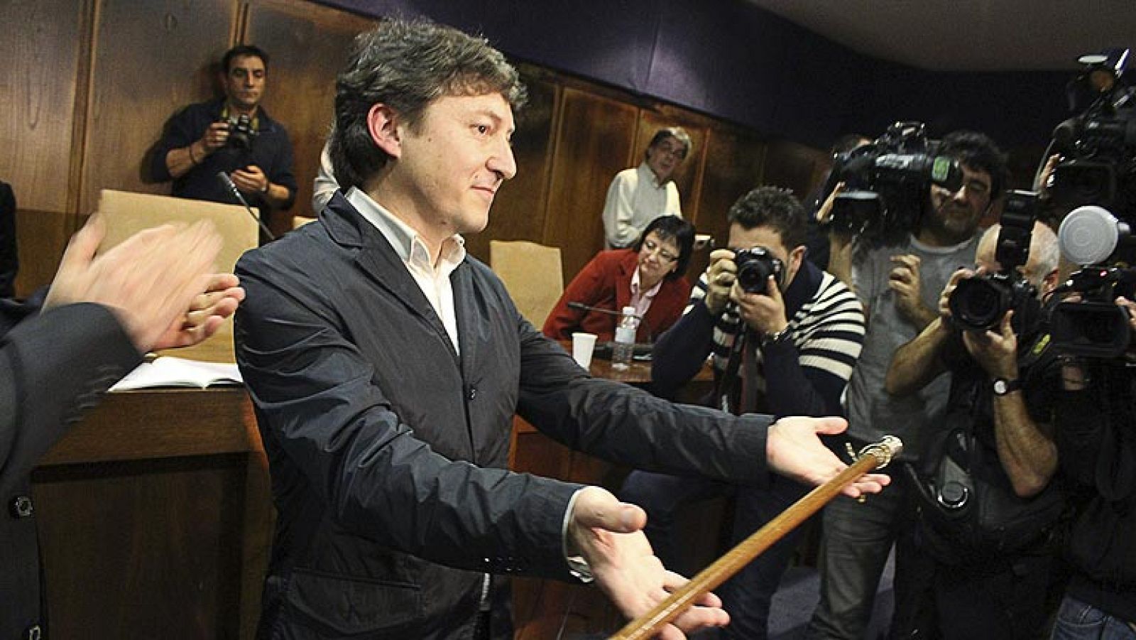 El PSOE echa de la alcaldía de Ponferrada al PP por un solo voto