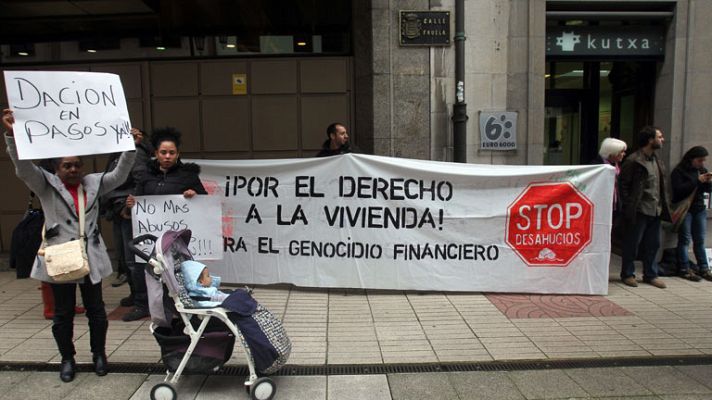 Telediario 1 - Ayudas en los desahucios