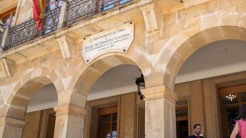 La concejala socialista detenida en Soria pasa a disposición judicial y quedan en libertad los otros cinco investigados - Telediario 1 | Ver