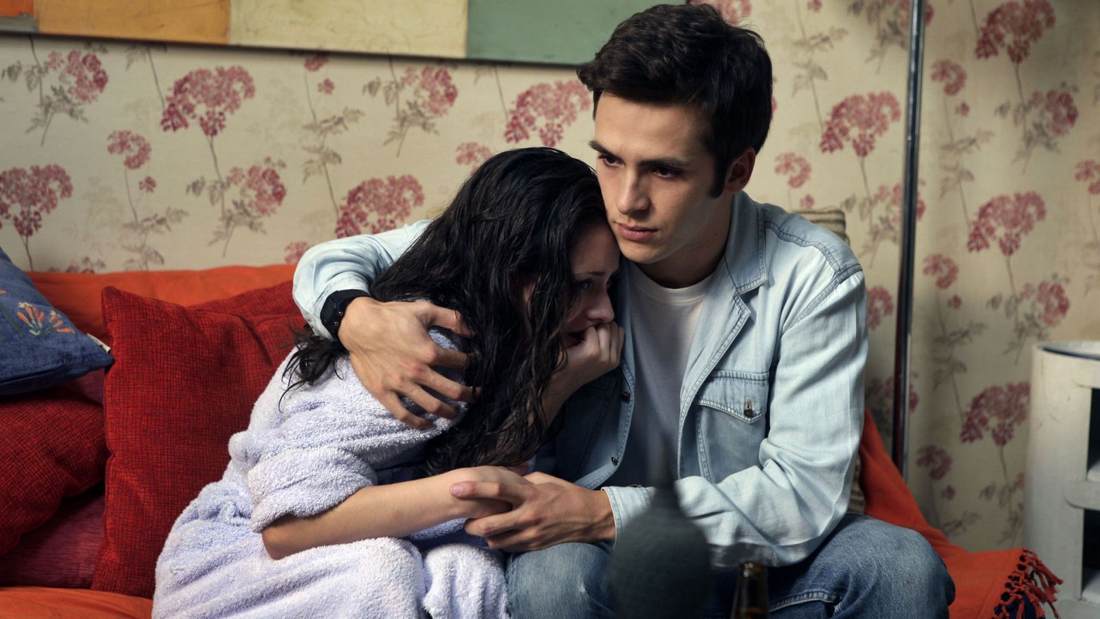 Cuéntame cómo pasó - T14 - Episodio 12: Los amos de la tierra - Ver ahora