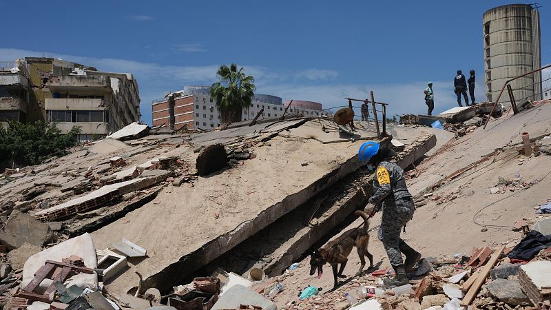 Una veintena de países envía equipos de rescate a Venezuela | Ver