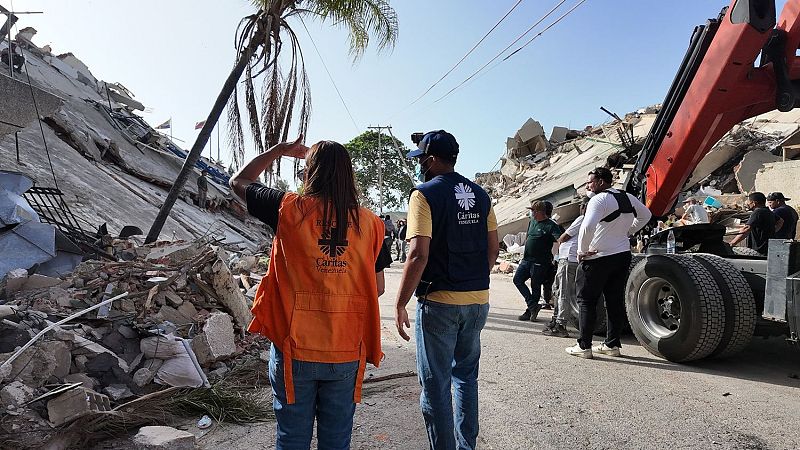 La solidaridad se abre camino entre los escombros en Venezuela - El mundo en 24 horas | Ver