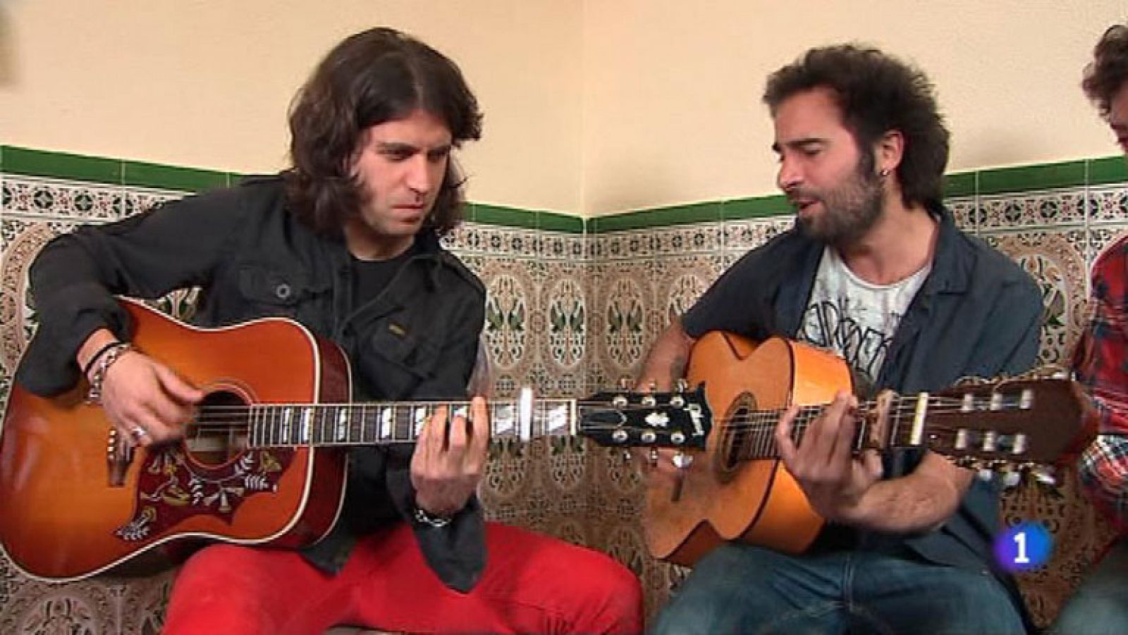 Telediario 1: Los cantantes el Canijo y el Rulo vuelan en solitario | RTVE Play