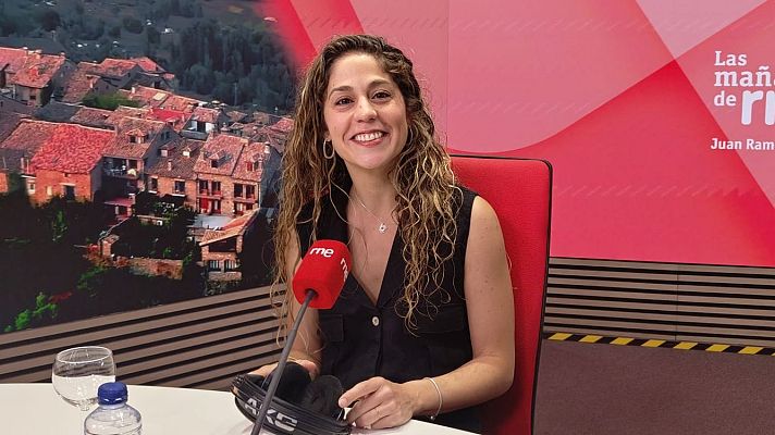 \"La política se puede hacer desde muchos frentes\" - Las mañanas de RNE | Ver