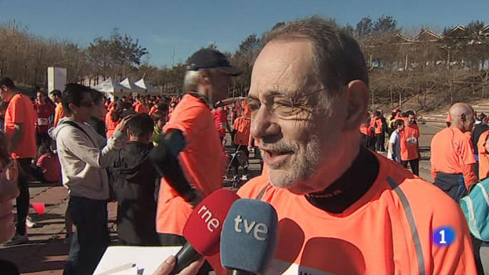 Telediario 1: Carrera solidaria en Barcelona  | RTVE Play
