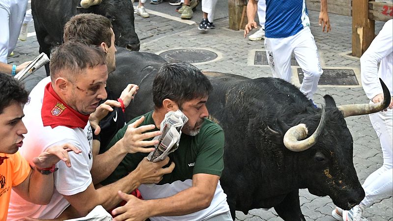 San Fermín 2026: Segundo encierro | Vídeo completo | Ver