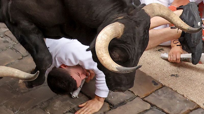 San Fermín 2026: Cuarto encierro | Vídeo completo | Ver
