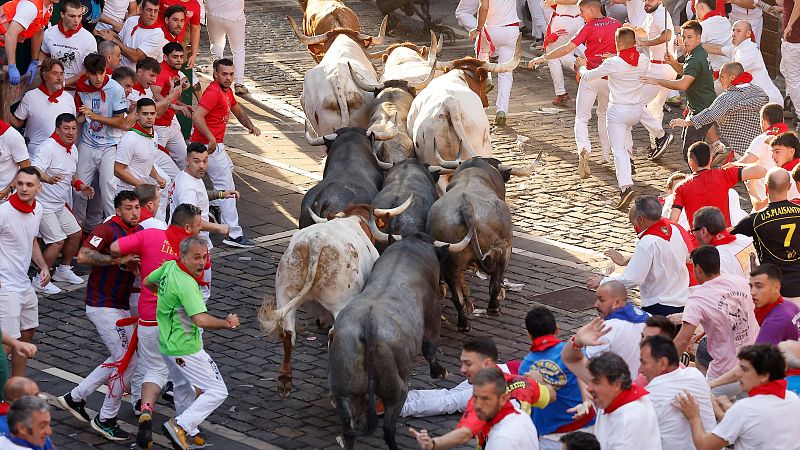 San Fermín 2026: Quinto encierro | Vídeo completo | Ver