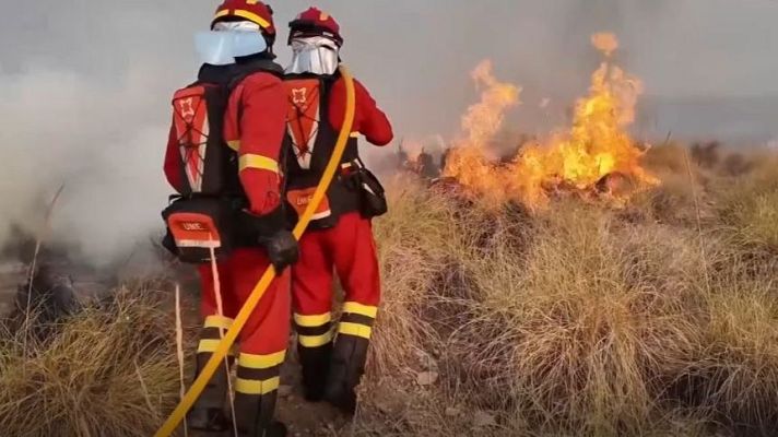 León continua con dos incendios en nivel 1 de alerta