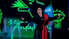 Rosa López revive el himno de Operación Triunfo 1 con un emotivo homenaje a Álex Casademunt