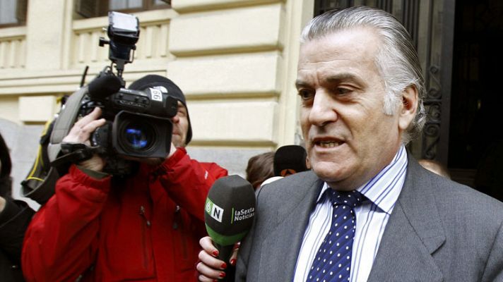 Telediario 1 - Bermúdez admite la querella de IU contra Bárcenas y le cita a declarar junto a los donantes