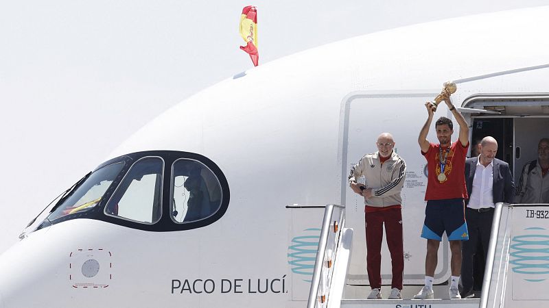 Mundial 2026: aterrizaje de la selección española con la Copa del Mundo - Copa Mundial de la FIFA 2026 | Ver