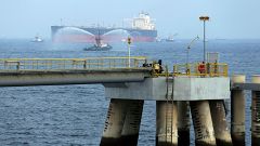 Los hutíes disparan contra un petrolero saudí y abren un nuevo frente en la guerra de Irán