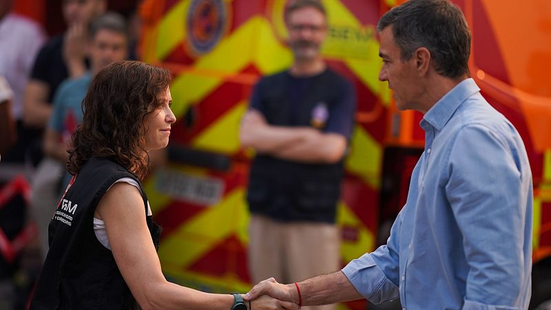 Sánchez y Ayuso aparcan su disputa ante los incendios - Telediario Fin de Semana | Ver