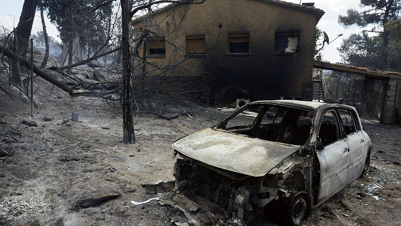 El paisaje desolador que dejan los incendios en Ávila y Madrid | Ver