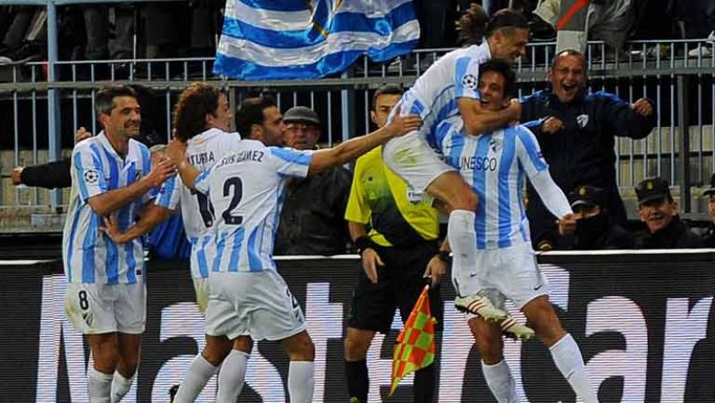 Roque Santa Cruz, el delantero paraguayo del Málaga, ha marcado el gol decisivo del Málaga ante el Oporto, el 2-0, un gol que a la postre supondría la clasificación del equipo andaluz para cuartos de final de la Champions League. 