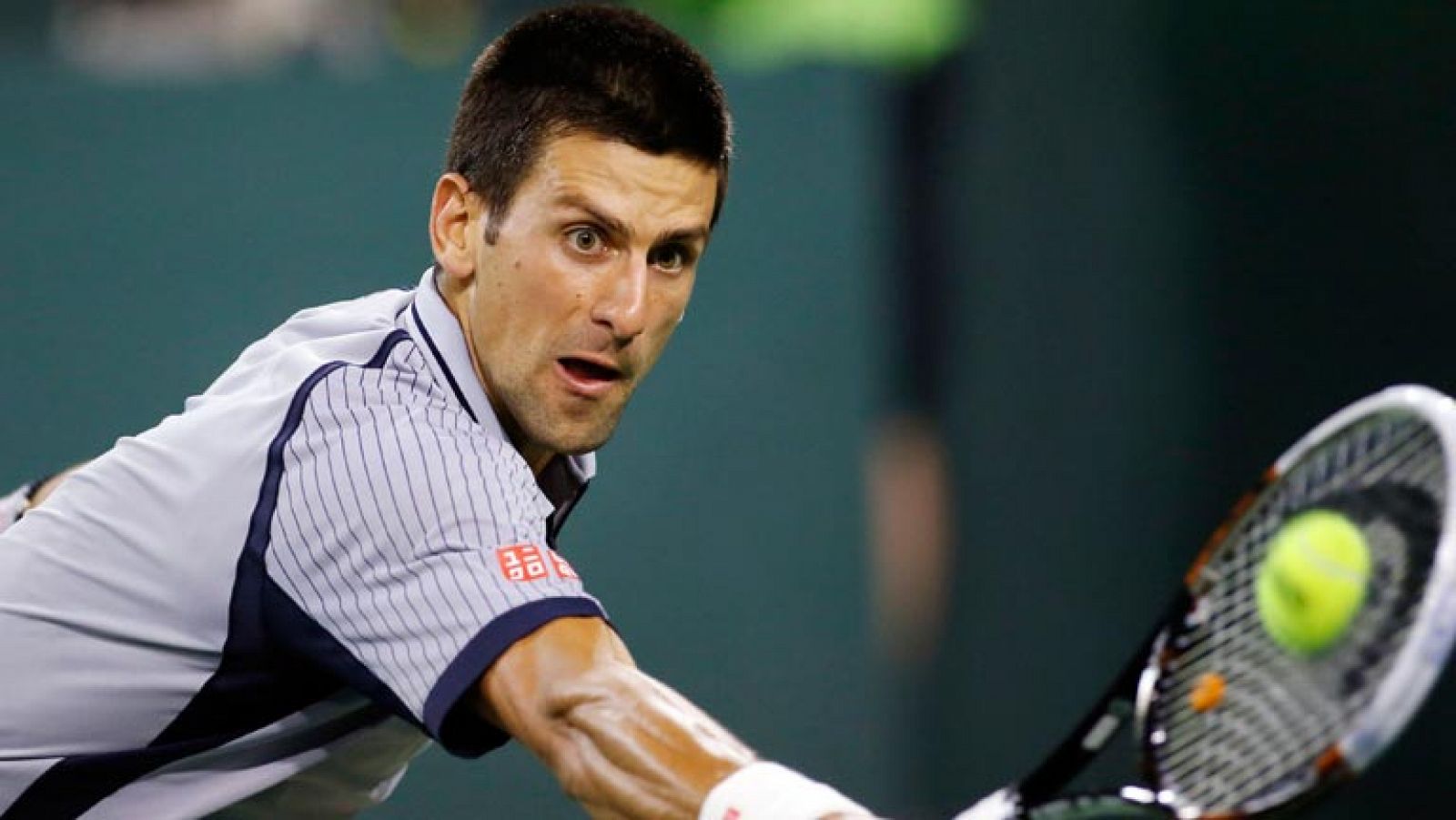 Djokovic entra en los cuartos de Indian Wells de madrugada