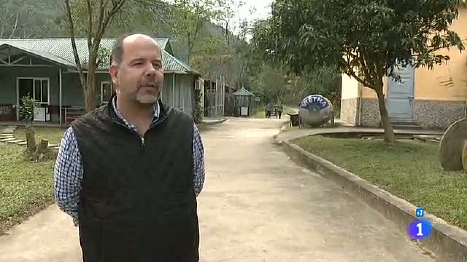 Españoles en el mundo - Hanoi - Javier | Ver