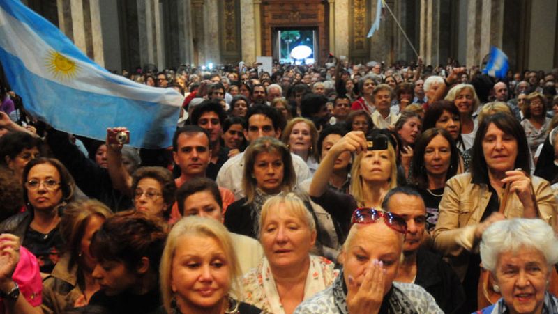 Los argentinos emocionados con la elección del nuevo papa