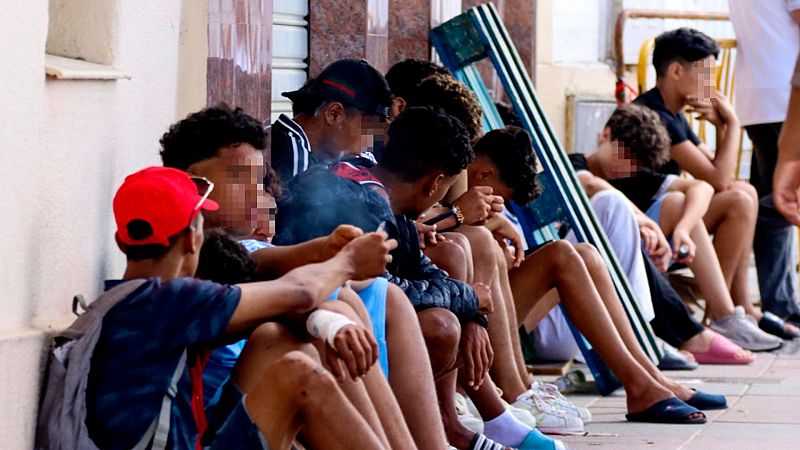 De los 80.000 migrantes que entraron de forma irregular a finales de julio, unos 5.000 siguen en la ciudad, entre ellos 2.900 menores no acompañados.