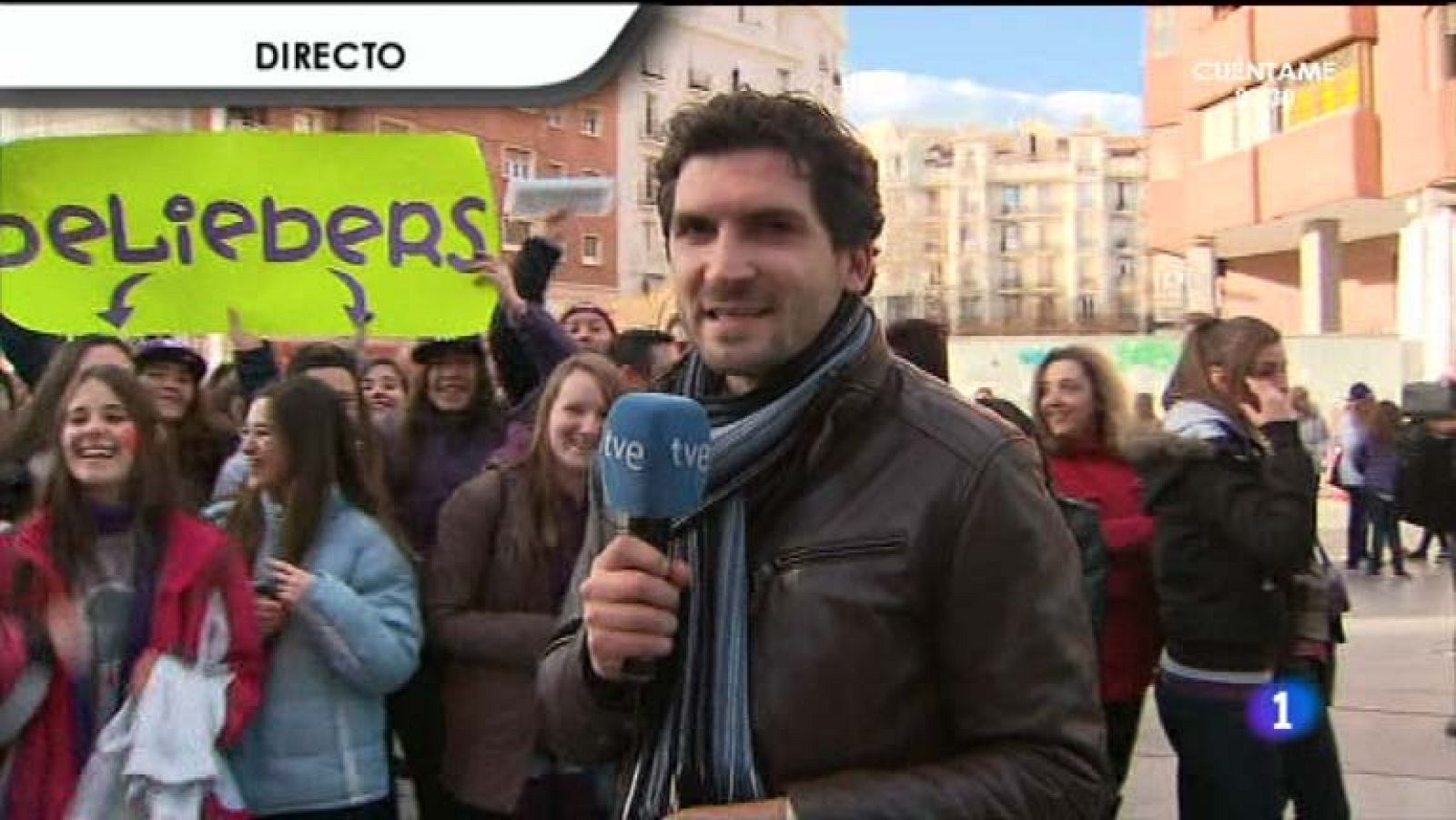 Tenemos que hablar - Las Beliebers cantan en directo para Tenemos que hablar